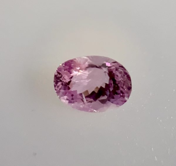 Pink sapphire H27