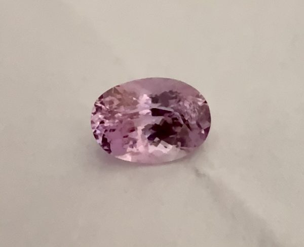 Pink sapphire H27